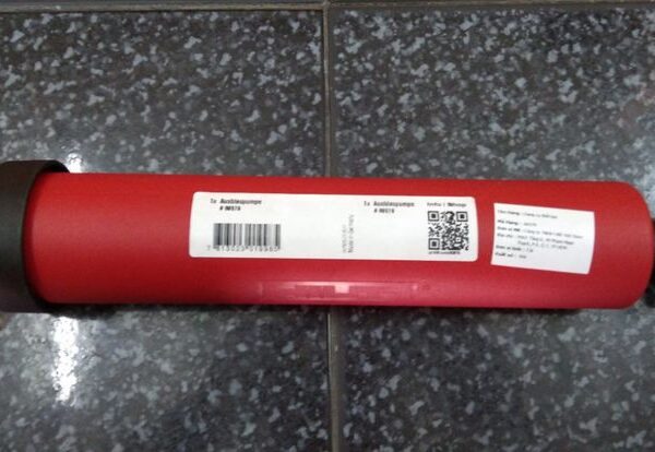 Vệ sinh lỗ khoan bằng bơm thổi bụi Hilti chuyên dụng