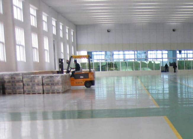 son-nen-epoxy-dinh-ngan-cho-kho-xuong-co-xe-nang-1