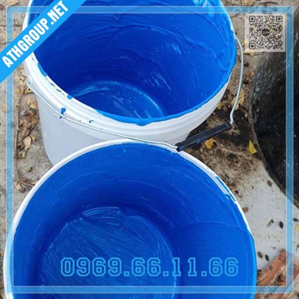 Bên trong thùng sơn sân tennis Terraco Flexipave Filler