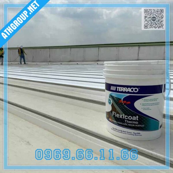 Hình 4: Thi công sơn chống thấm Terraco Flexicoat