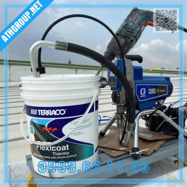 Hình 5: Thi công sơn chống thấm Terraco Flexicoat