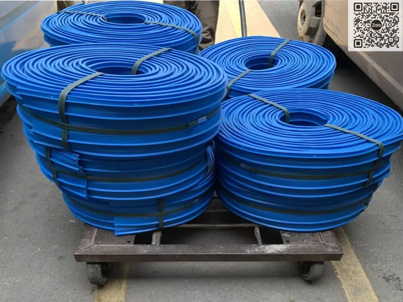 Băng cản nước V250 được sản xuất từ nguyên liệu chất lượng cao, đảm bảo tính kín nước tối đa.