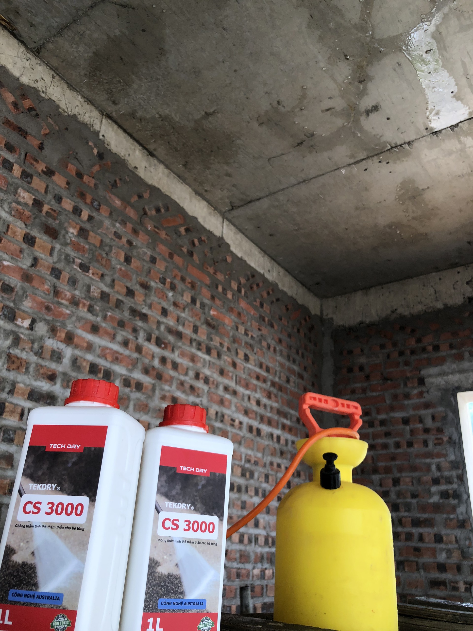 MỘT SỐ HÌNH ẢNH THI CÔNG TEKDRY CS 3000