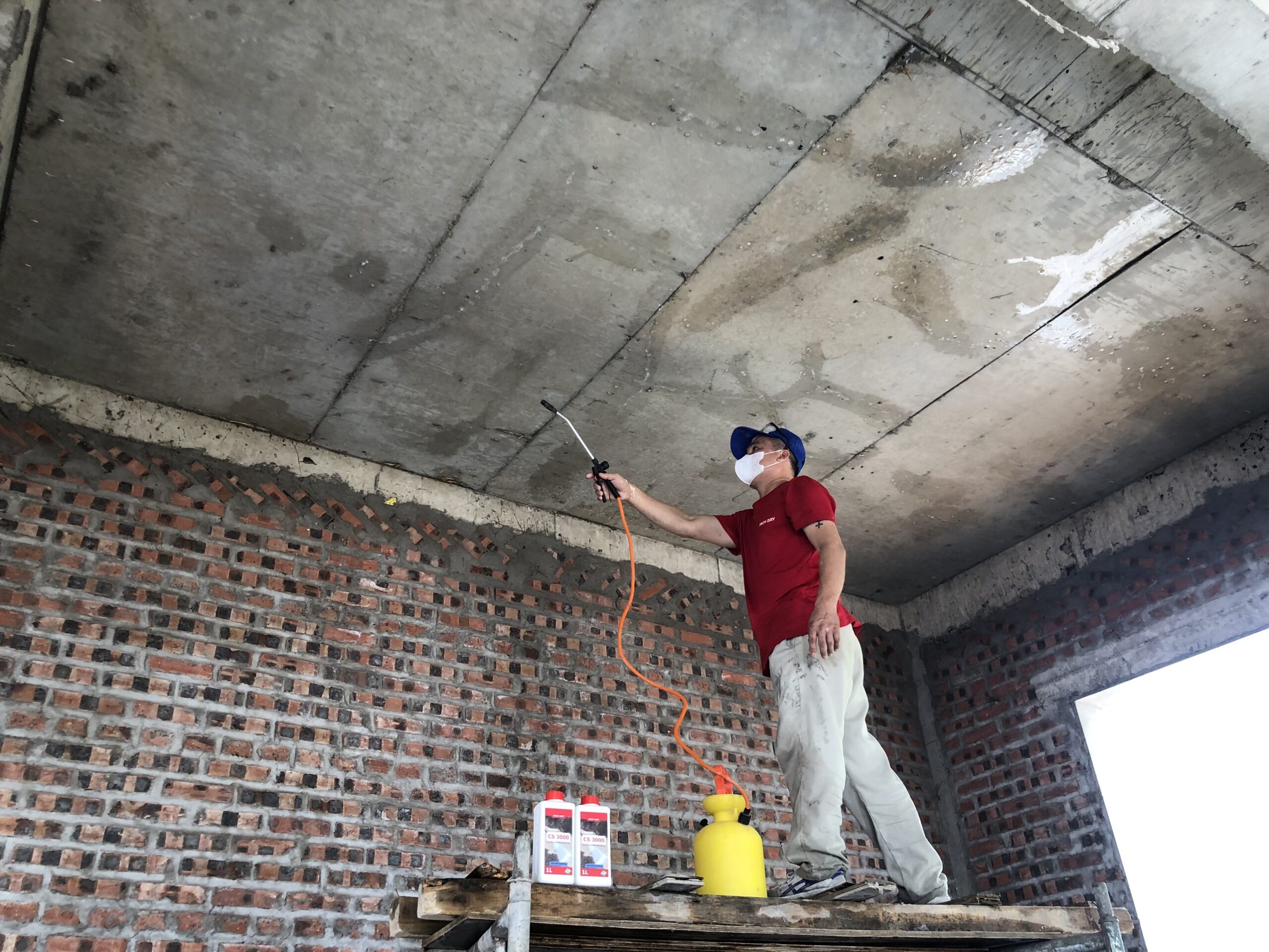 MỘT SỐ HÌNH ẢNH THI CÔNG TEKDRY CS 3000